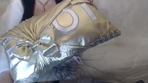 Lilu online show from December 14, 3:01 am