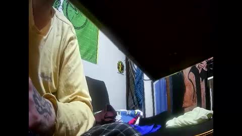 Snapshot of lokitospain chatting on March 17, 11:41 pm PollonSpanish37 online show from March 17, 11:41 pm