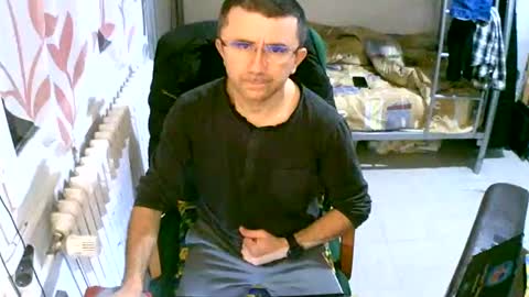 Snapshot of lokoum39 chatting on February 3, 1:09 am lokoum39 online show from February 3, 1:09 am