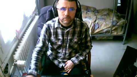 Snapshot of lokoum39 chatting on February 10, 12:08 pm lokoum39 online show from February 10, 12:08 pm