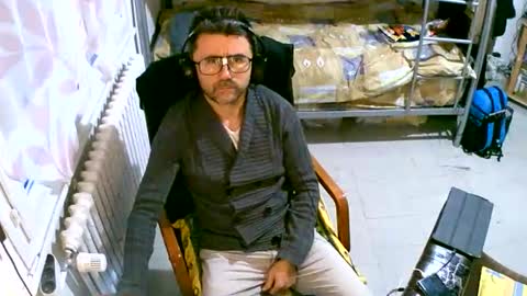 Snapshot of lokoum39 chatting on September 24, 5:27 pm lokoum39 online show from September 24, 5:27 pm