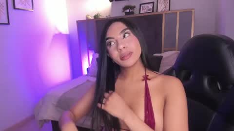 Snapshot of lola_12_ chatting on June 17, 3:24 pm Lola online show from June 17, 3:24 pm