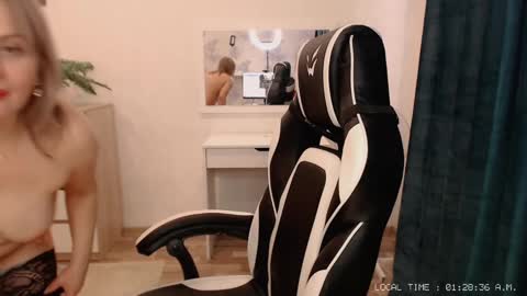  Lola  online show from February 23, 8:28 am