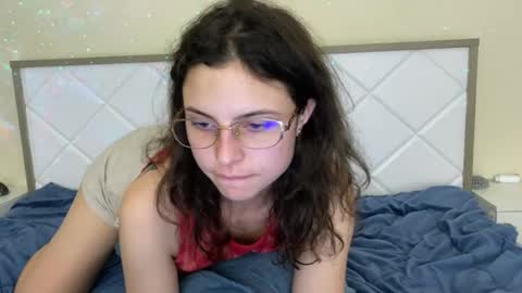lola_aspis online show from October 3, 4:48 pm