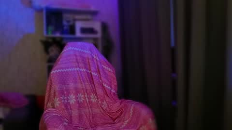 lola online show from November 29, 7:22 am