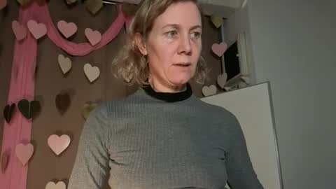 lola_belgium online show from February 13, 5:53 pm