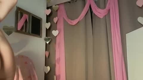 lola_belgium online show from February 26, 8:35 am