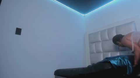lola_js online show from June 18, 11:47 am