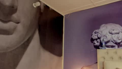 lola red online show from December 12, 1:39 pm