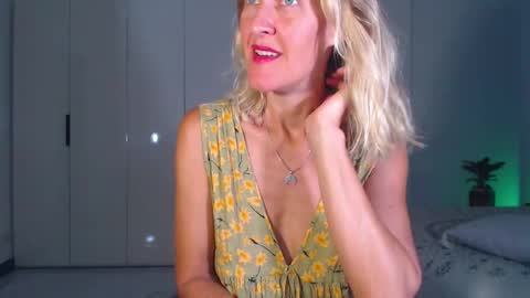 Lola online show from January 17, 12:54 pm