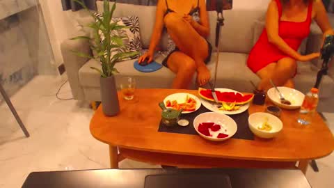 Lola online show from January 18, 1:37 pm