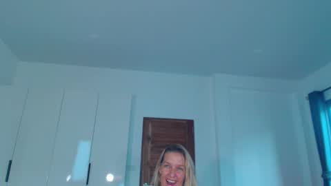 Lola online show from March 8, 12:08 am