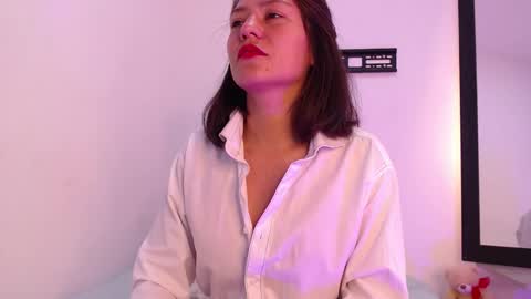 lolaandcamille online show from December 19, 1:40 pm