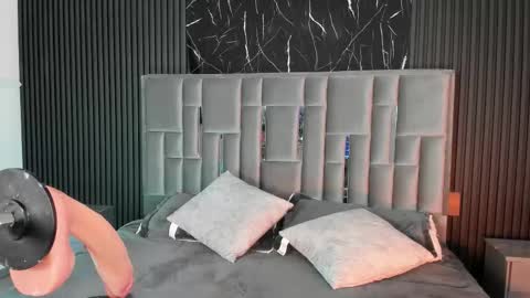 Lola Angel online show from January 15, 8:01 pm