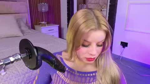 Lola Angel online show from May 28, 9:12 pm