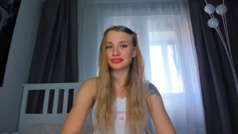 lolabani675452 online show from September 23, 1:14 pm