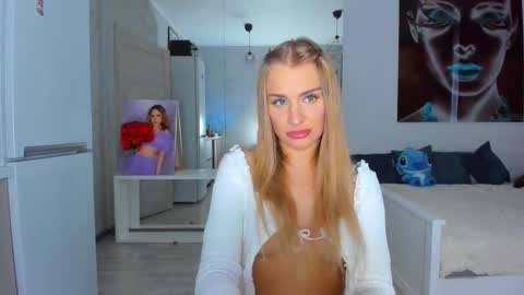 lolabani675452 online show from October 12, 12:37 pm