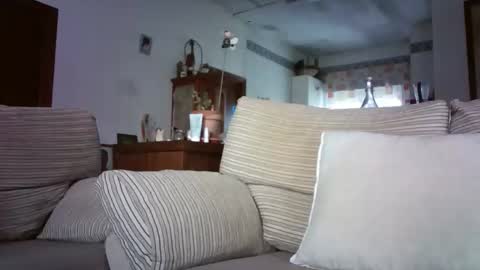 Snapshot of lolahueso chatting on December 22, 9:06 am LOLA HUESO y ERIC online show from December 22, 9:06 am