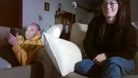 Snapshot of lolahueso chatting on January 13, 9:31 pm LOLA HUESO y ERIC online show from January 13, 9:31 pm