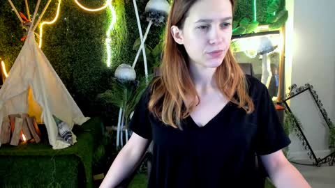 lolalemona online show from December 3, 3:11 pm