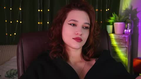 lolalemona online show from March 27, 2:17 pm