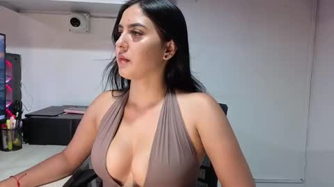 lolalola_12 online show from December 18, 12:27 am