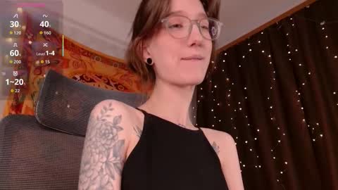 Snapshot of lolami_ chatting on February 16, 5:47 am lolami_ online show from February 16, 5:47 am