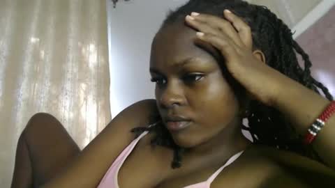 Snapshot of lolamia7 chatting on October 14, 5:08 am lolamia7 online show from October 14, 5:08 am