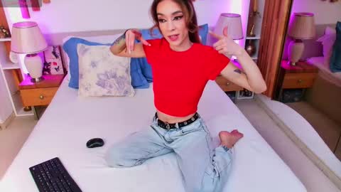 Snapshot of lolavixxen chatting on December 16, 7:41 pm Lola online show from December 16, 7:41 pm