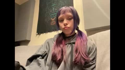 lole online show from May 9, 10:59 pm