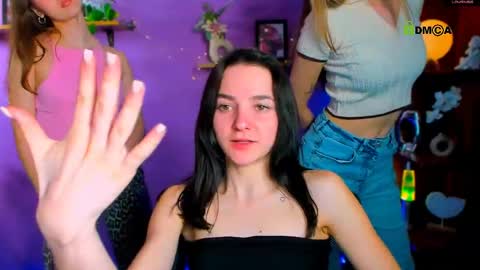 lole ti online show from April 15, 6:48 pm