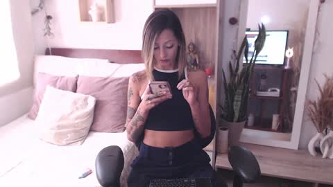 Dear tippers follow me on my new cb account lennarogers online show from January 24, 6:25 pm