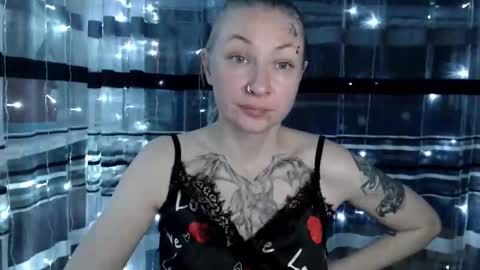 Lisa online show from December 1, 6:29 am