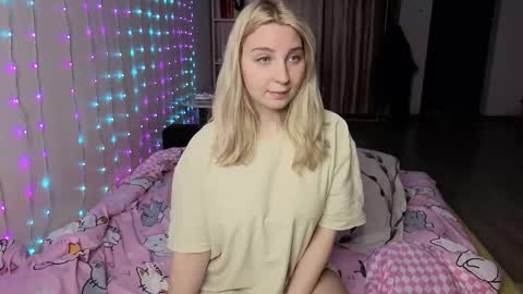 lollove24 online show from March 23, 7:40 pm