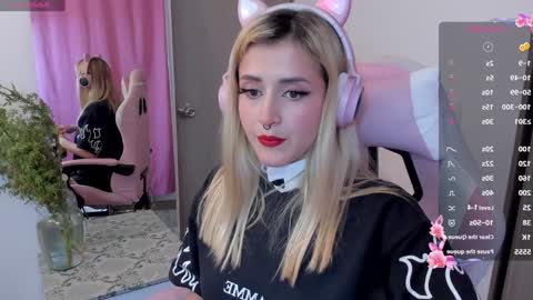 Lolly  online show from December 30, 3:03 am