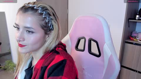 Lolly  online show from December 31, 7:53 am