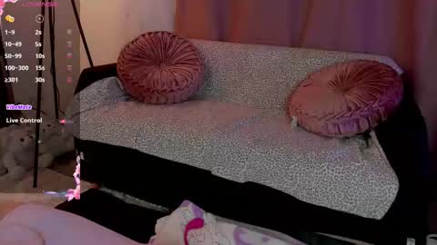 Lolly  online show from October 12, 1:59 am