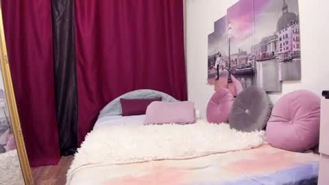 LoloMercier online show from March 8, 9:08 pm