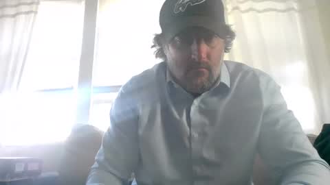 THE SEXIEST MAN ALIVE online show from November 17, 6:24 pm