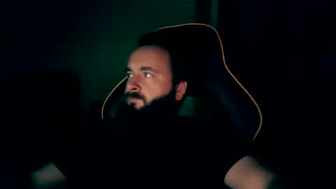 london_man1988 online show from December 25, 4:22 pm