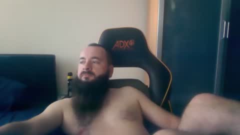 london_man1988 online show from October 26, 8:09 am