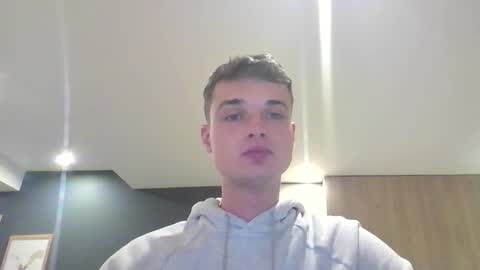 Snapshot of london_tomy chatting on September 18, 10:45 pm london_tomy online show from September 18, 10:45 pm