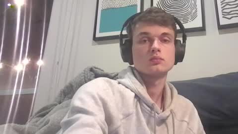 Snapshot of london_tomy chatting on October 19, 3:07 am london_tomy online show from October 19, 3:07 am