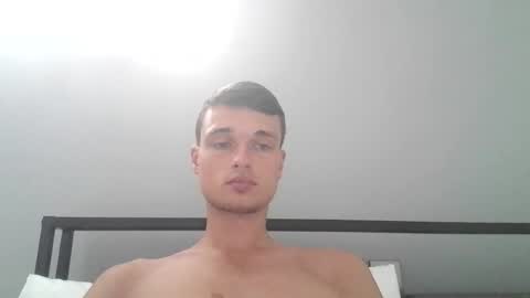 london_tomy online show from November 30, 6:23 pm