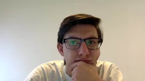Snapshot of londonboy405 chatting on February 21, 2:27 pm londonboy405 online show from February 21, 2:27 pm