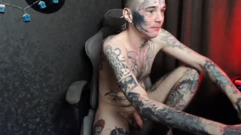 Snapshot of lone1ycrystal chatting on January 23, 3:22 pm Chris online show from January 23, 3:22 pm