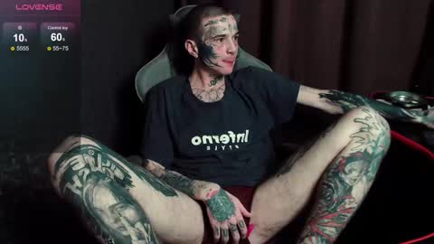 Snapshot of lone1ycrystal chatting on October 29, 5:47 pm Chris online show from October 29, 5:47 pm