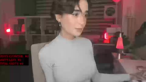 Snapshot of lonelly_lolly98 chatting on September 20, 1:39 am SABRINA online show from September 20, 1:39 am