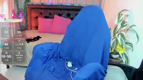 Jennifer  online show from March 22, 2:09 pm