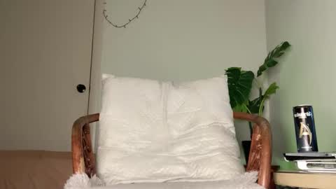 PVT AND MENU ACTIVE online show from January 25, 11:00 pm